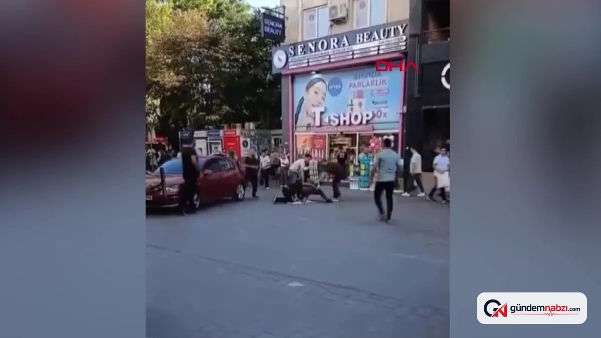 İstanbul'da Sokak ortasında bıçaklı kavga: 1 yaralı