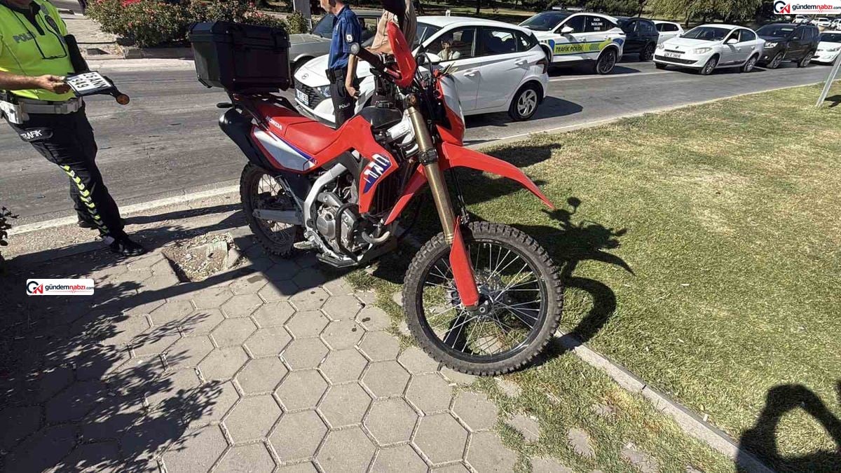 Eskişehir'de otomobil ile motosiklet çarpıştı: 1 yaralı